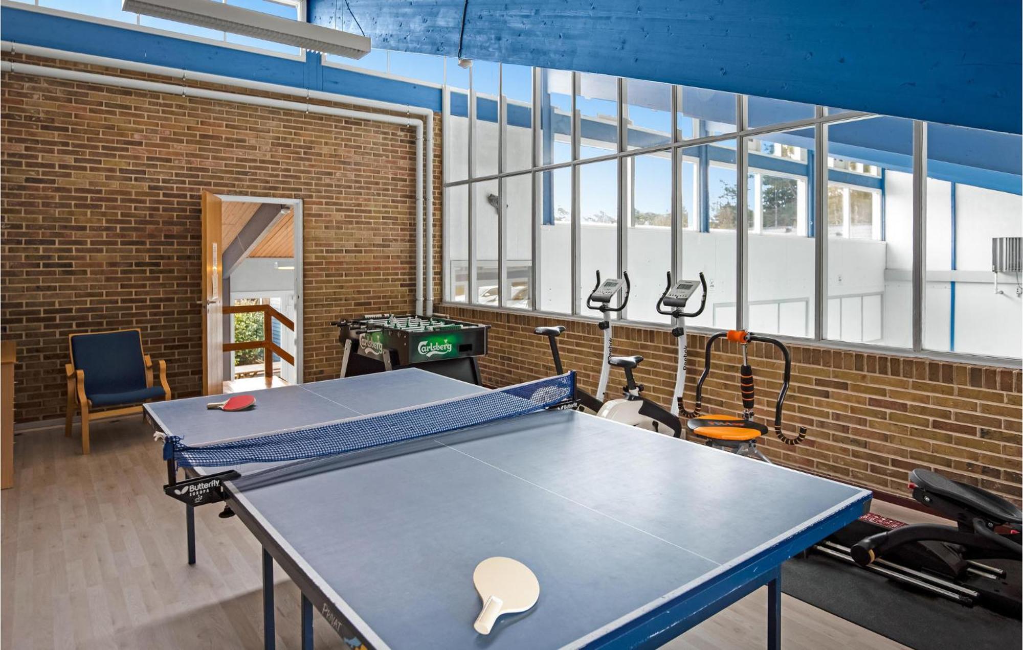 Awesome Apartment In Nexo With Sauna Buitenkant foto